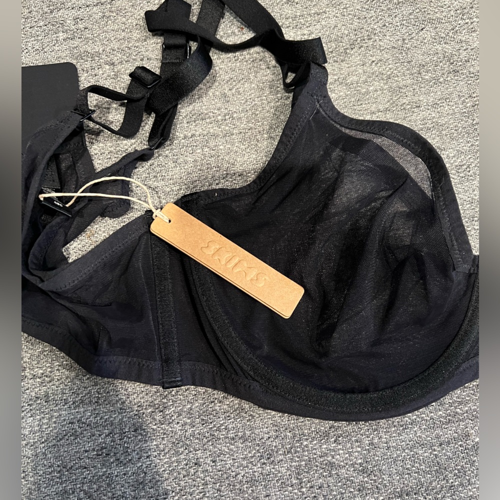 Black mesh Skims bra 40C